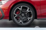 ⁦Volkswagen Golf GTI⁩ - الصورة ⁦13⁩